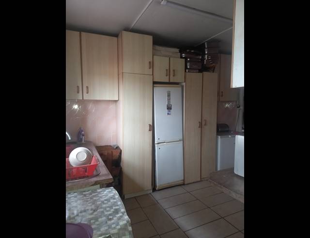 3 BEDROOM HOUSE FOR SALE IN UMLAZI BB